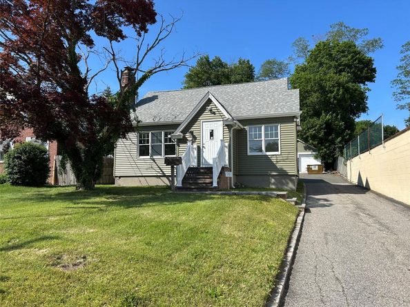 153 W Main Street, Kings Park NY 11754