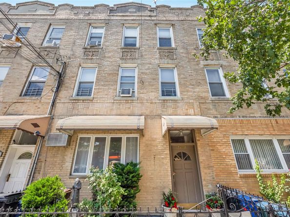 7408 15 Avenue, Brooklyn NY 11228