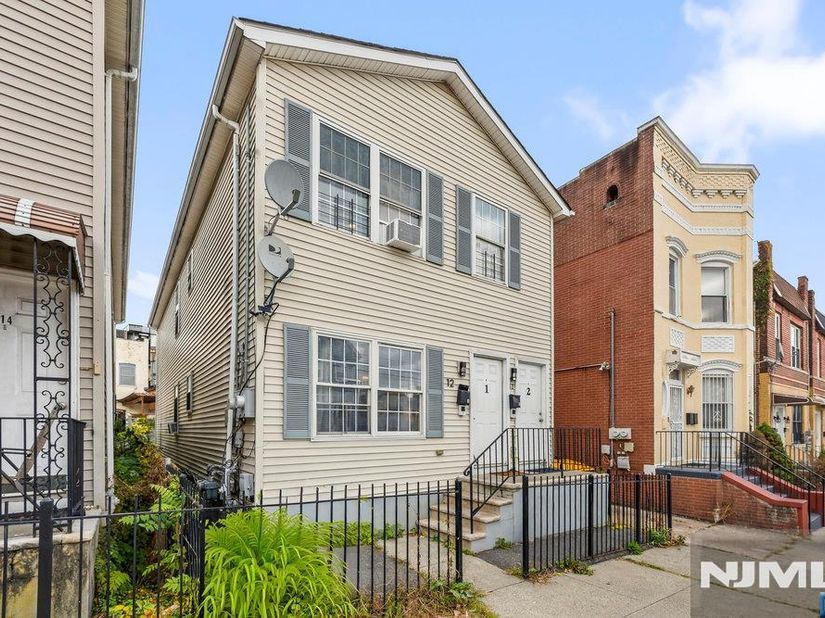 12 Bayview Avenue, Jersey City NJ 07305