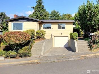 326 Renton Avenue S
