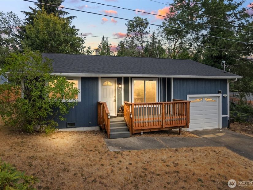 7271 E Patricia Street, Port Orchard WA 98366