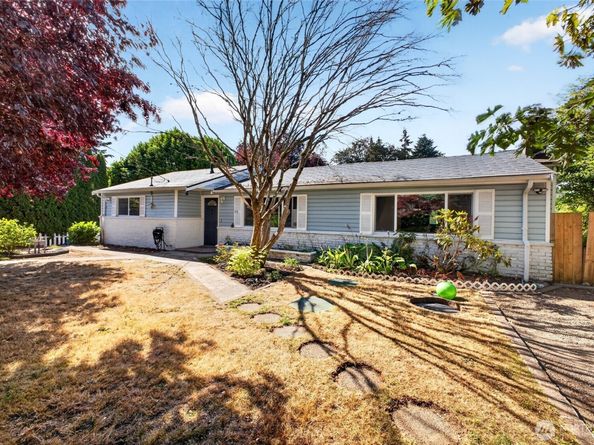 413 SW 305th Street, Federal Way WA 98023