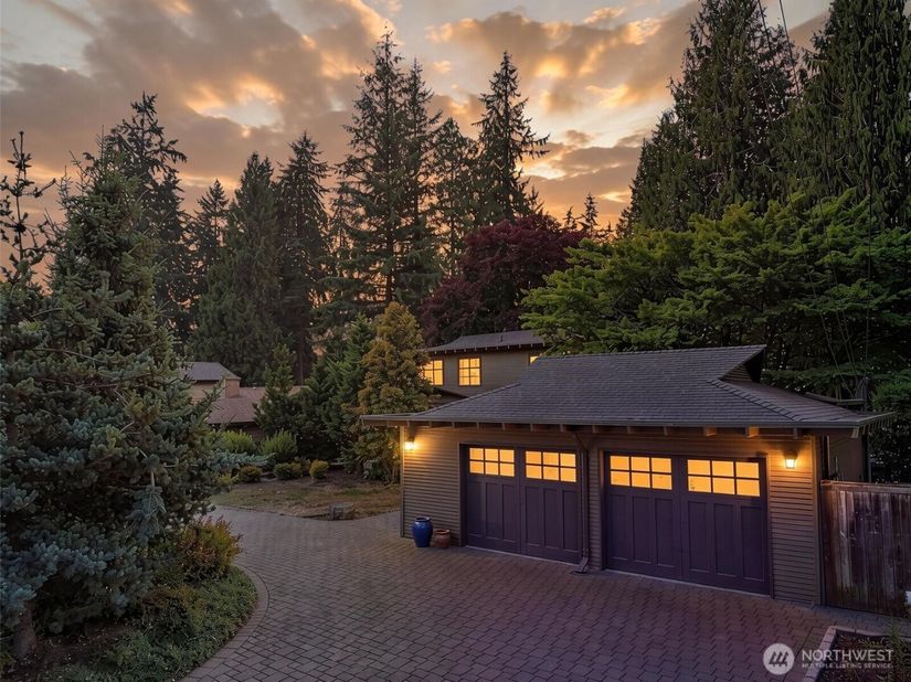 12838 NE 73rd Street, Kirkland WA 98033
