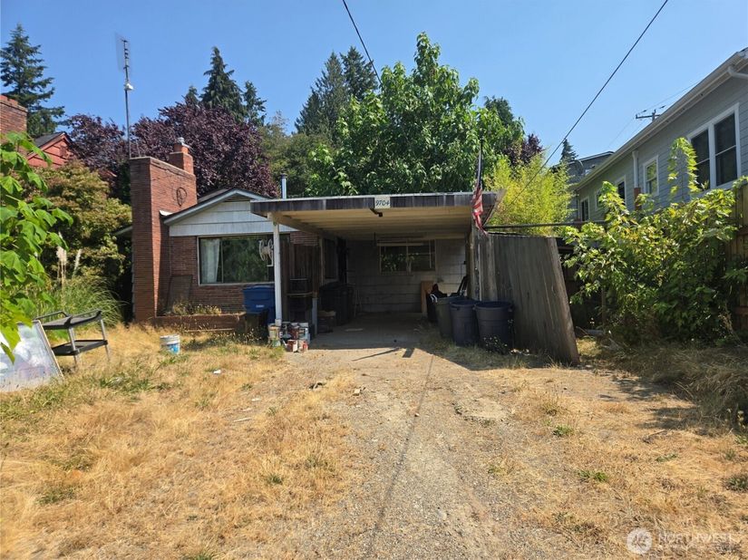 9704 8th Avenue NE, Seattle WA 98115