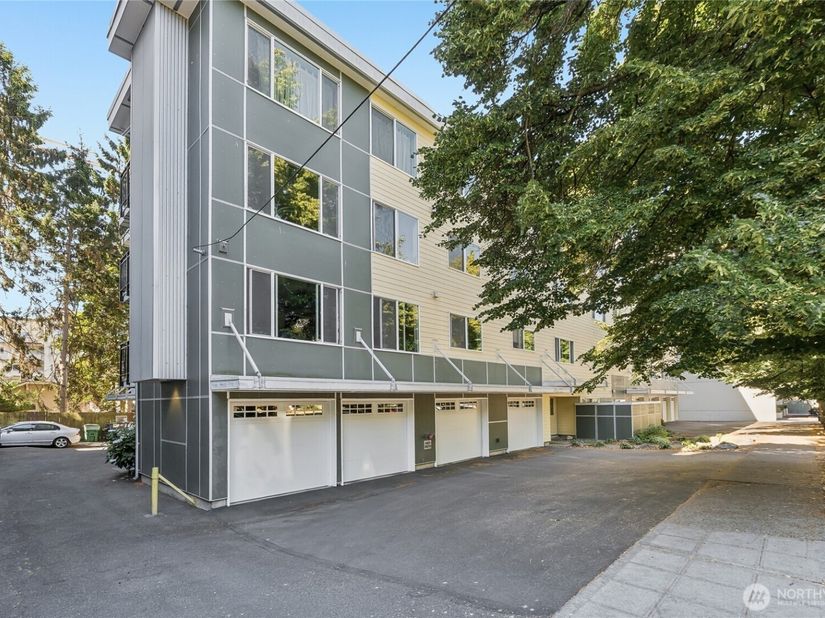 1743 NW 57th Street 406, Seattle WA 98107