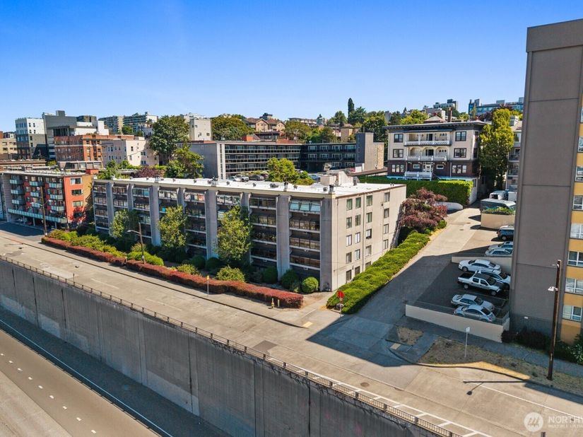 150 Melrose Avenue E 504, Seattle WA 98102