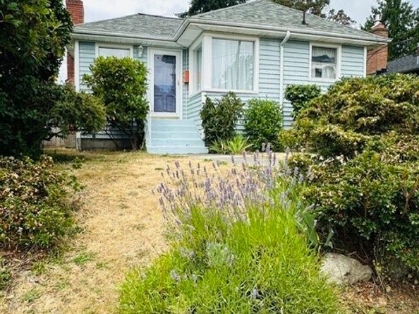 4137 54th Avenue SW, Seattle WA 98116