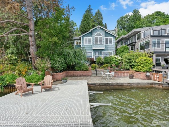 11728 Riviera Place NE, Seattle WA 98125