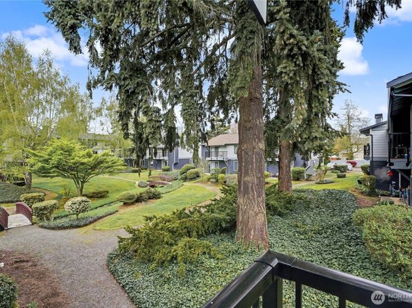 11424 SE 257th Park D202, Kent WA 98030
