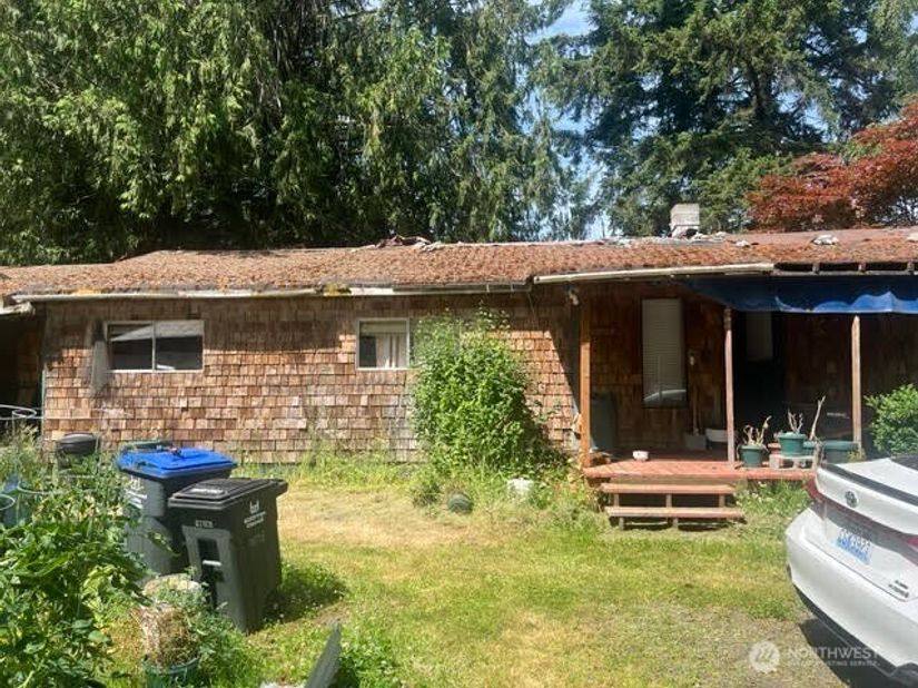 10395 NE Pine Way, Bainbridge Island WA 98110