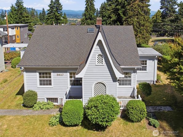 5627 Colby Avenue, Everett WA 98203