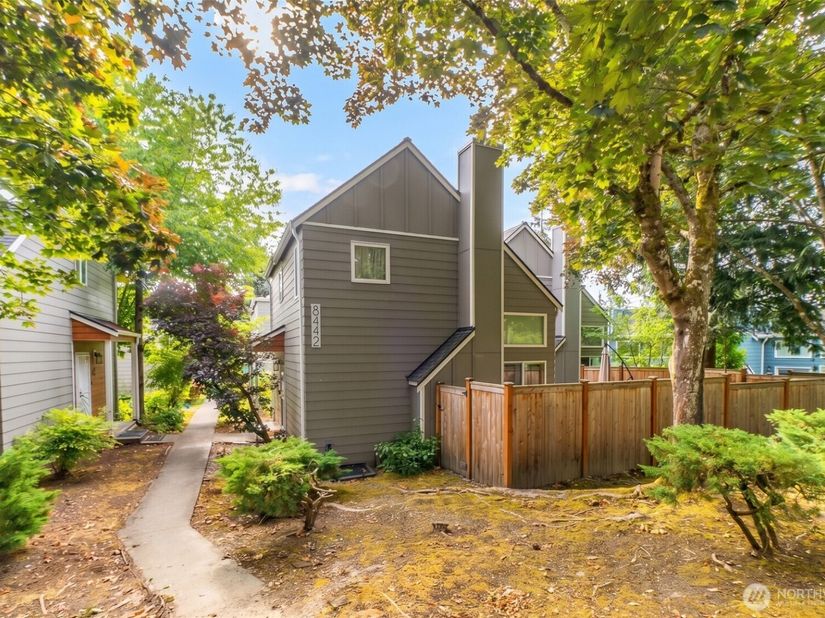 8442 26th Avenue SW A, Seattle WA 98106