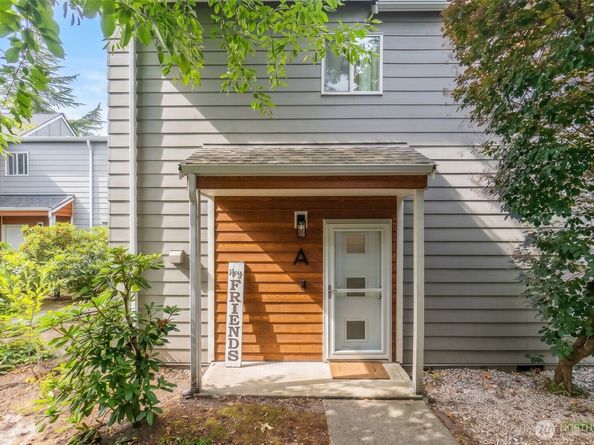 8442 26th Avenue SW A, Seattle WA 98106