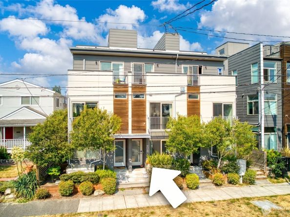 3025 62nd Avenue SW, Seattle WA 98116