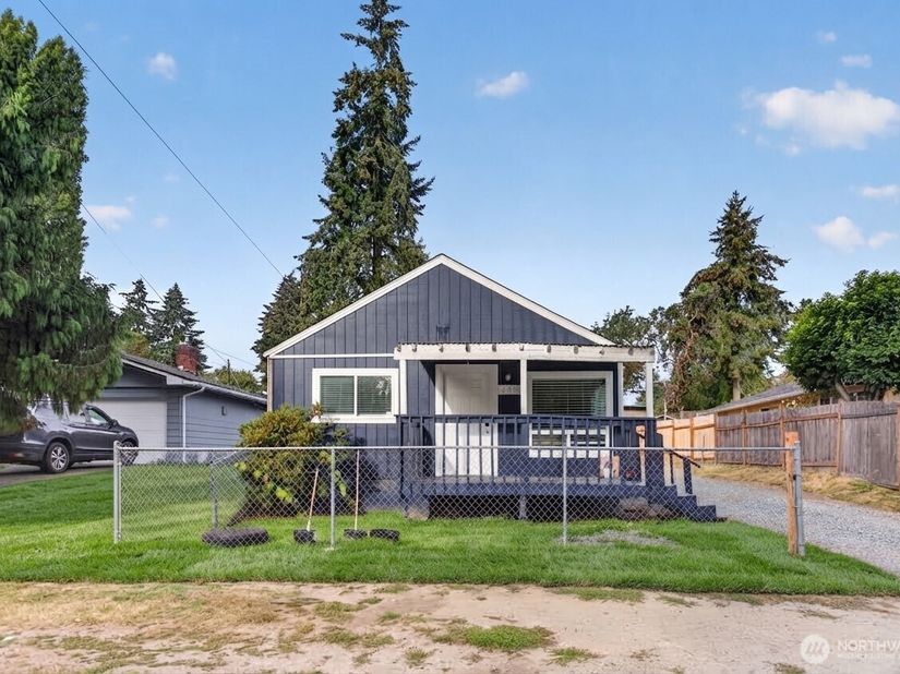 12809 4th Avenue S, Burien WA 98168