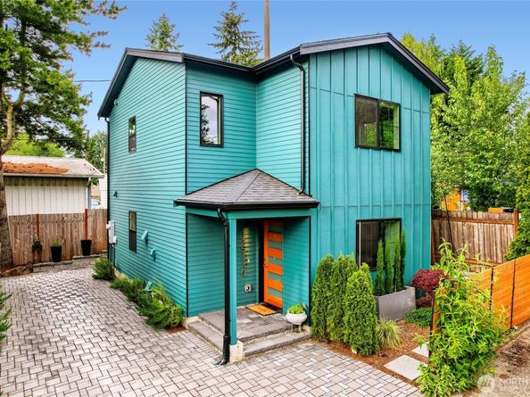 12534 C 5th Avenue NE, Seattle WA 98125