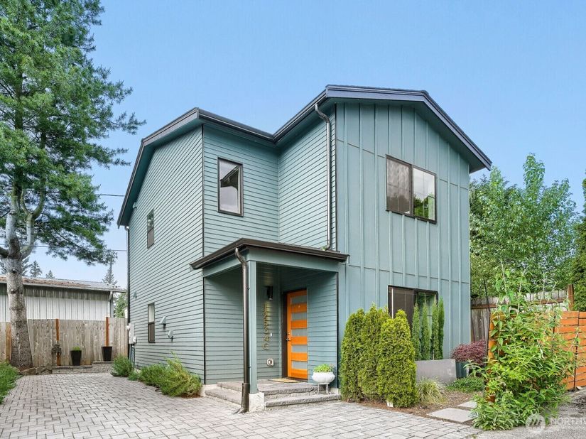12534 C 5th Avenue NE, Seattle WA 98125
