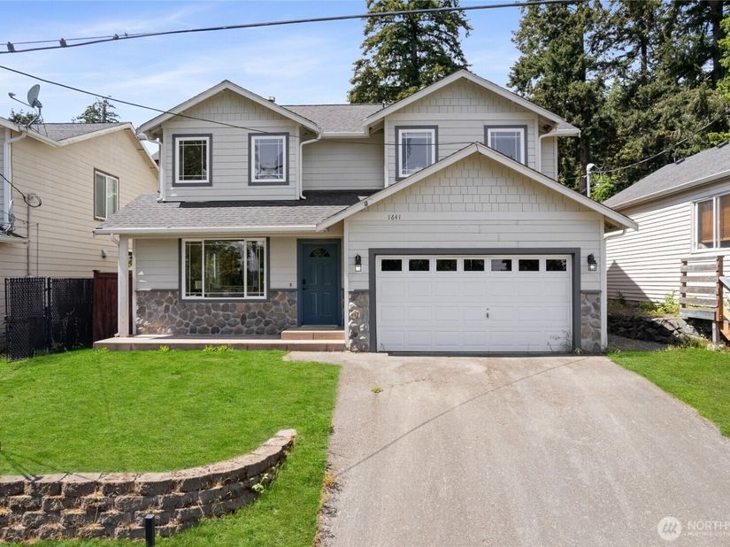 1641 Bayview Drive W, Bremerton WA 98312
