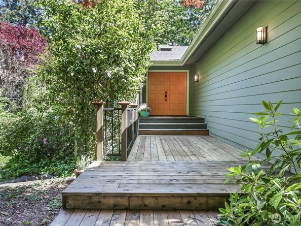760 W Sunset Way, Issaquah WA 98027