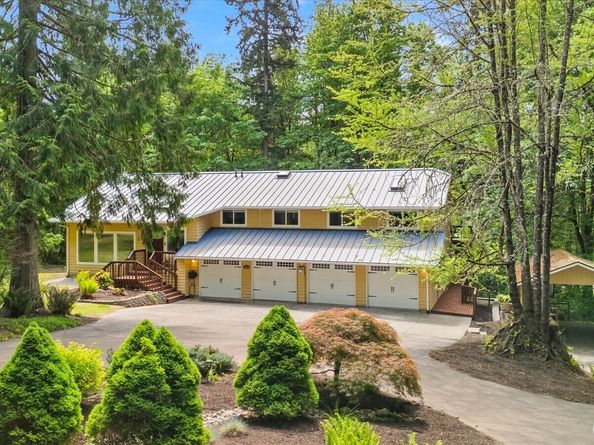 23811 NE 43rd Street, Redmond WA 98053