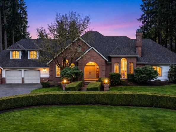 14239 194th Avenue NE, Woodinville WA 98077