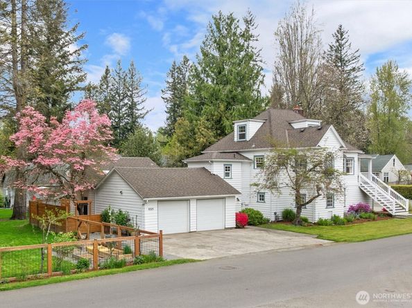 8325 Mountain Avenue SE, Snoqualmie WA 98065