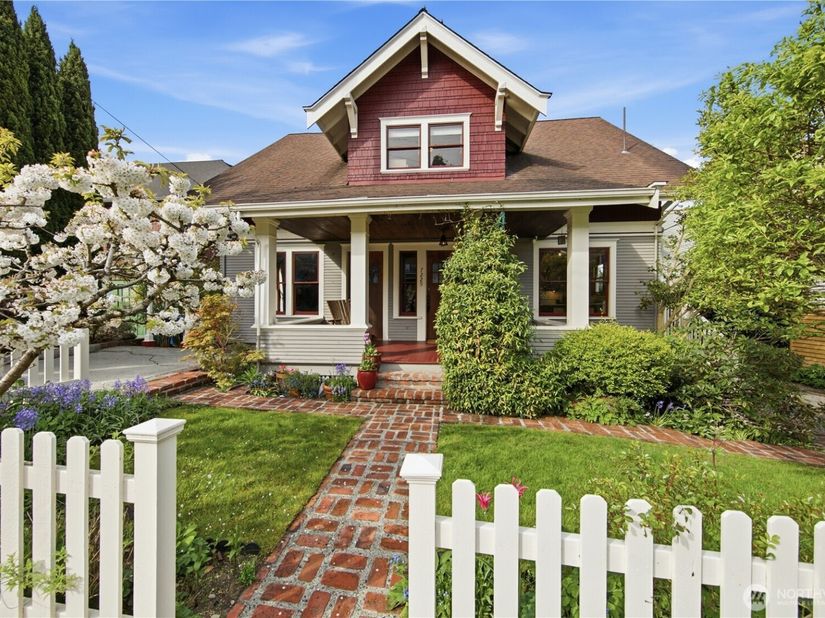 7229 Ledroit Court SW, Seattle WA 98136