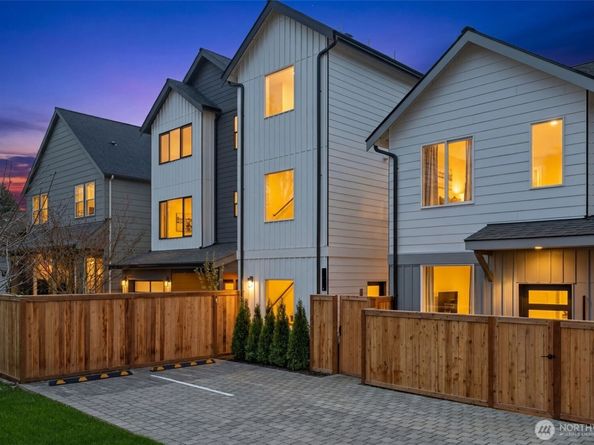 11011 Goodwin Way NE B, Seattle WA 98125