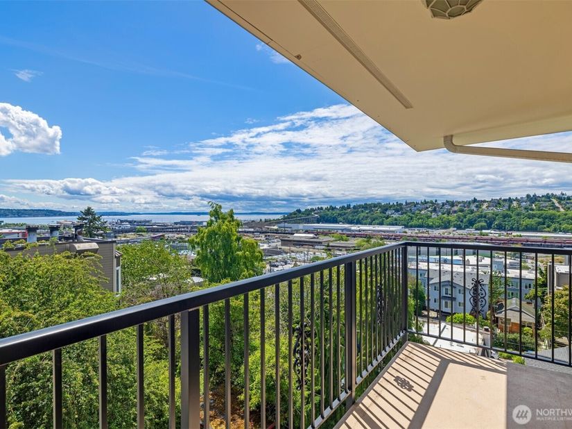 2219 13th Avenue W 5, Seattle WA 98119