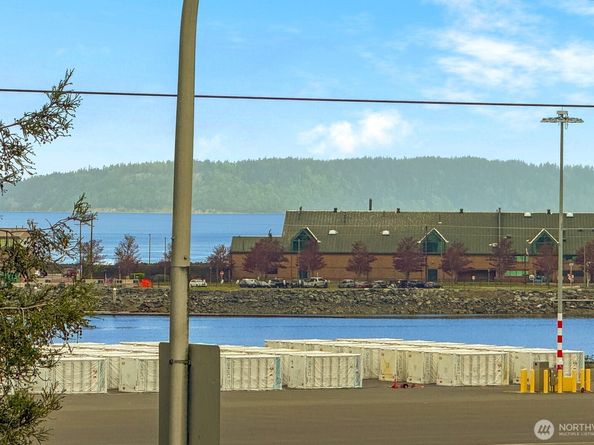2609 W Marine View Drive 2, Everett WA 98201