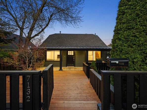 7132 34th Avenue SW, Seattle WA 98126