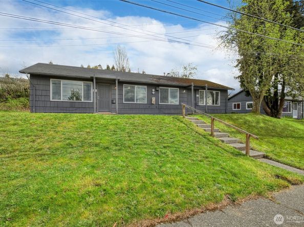 3326 - 3328 Halverson Avenue, Bremerton WA 98310