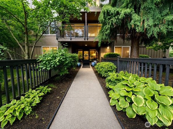731 Broadway E 301, Seattle WA 98102