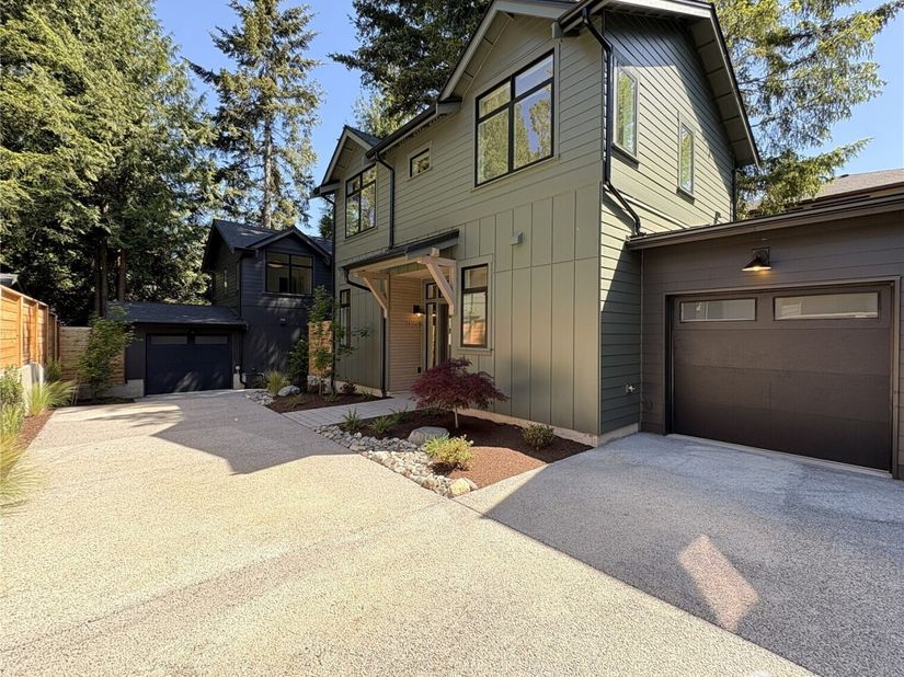 3026 NE 95th Street B, Seattle WA 98115