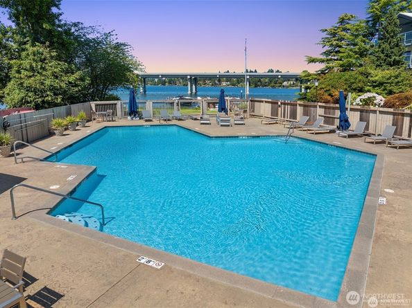 2501 Canterbury Lane E 116, Seattle WA 98112