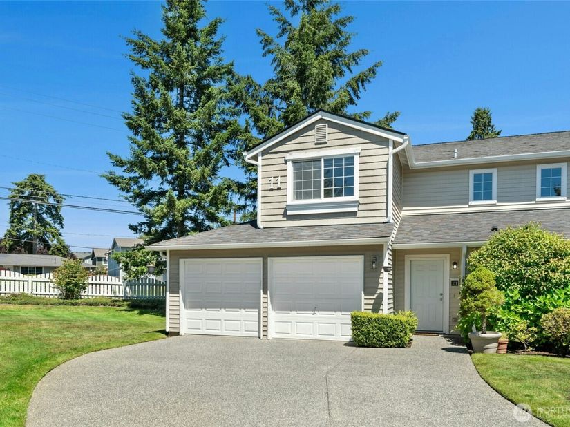 10030 Holly Drive 111, Everett WA 98204