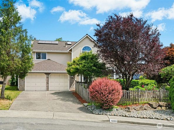1808 Field Place NE, Renton WA 98059