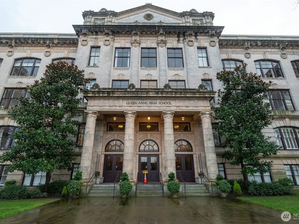 201 Galer Street 223, Seattle WA 98109