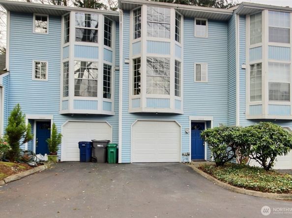 10233 NE 129th Lane 8, Kirkland WA 98034