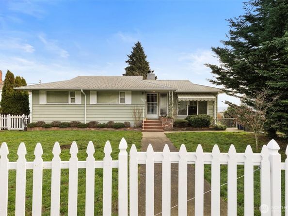 110 S Summit Avenue, Bremerton WA 98312