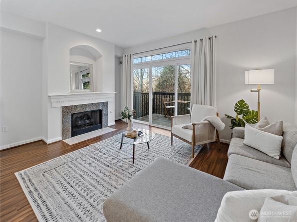 9205 122nd Court NE 6, Kirkland WA 98033