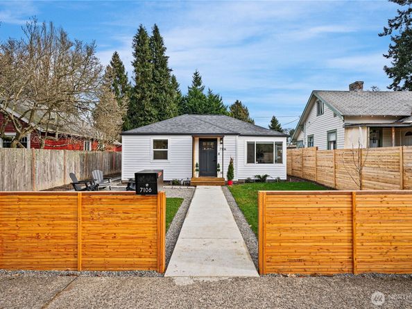 7106 32nd Avenue SW, Seattle WA 98126