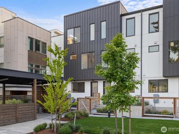 6614 Carleton Avenue S