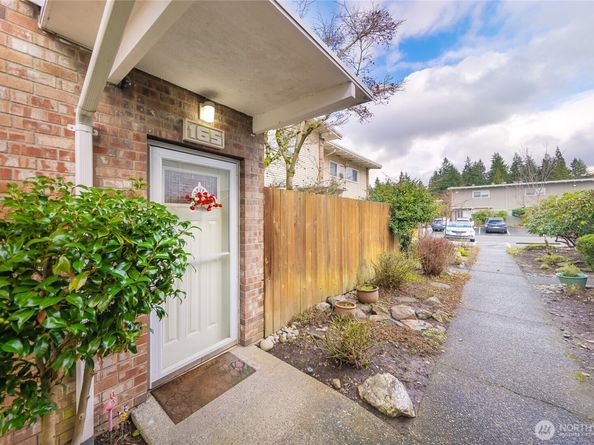 5713 122nd Avenue SE 165, Bellevue WA 98006