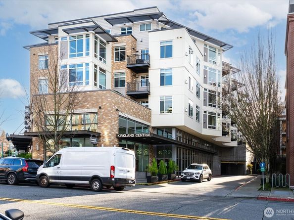 211 Kirkland Ave 415, Kirkland WA 98033