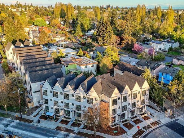 9721 6th Avenue NW, Seattle WA 98117