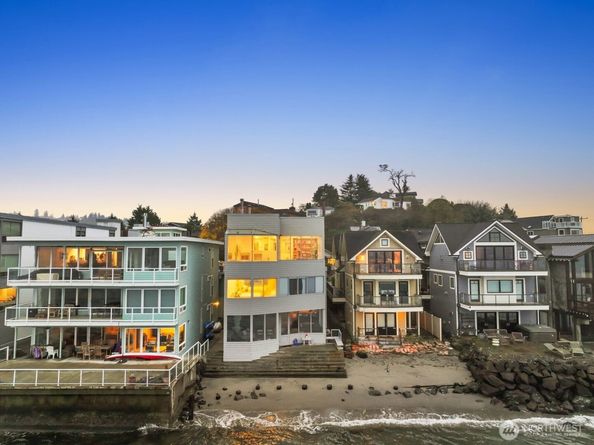 3089 Alki Avenue SW 2, Seattle WA 98116