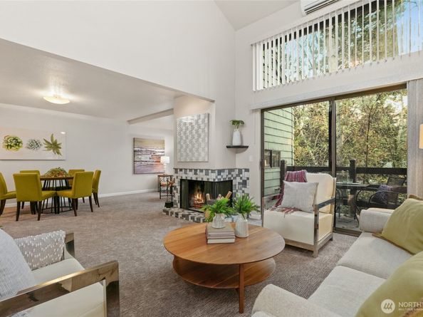 6 Lake Bellevue Drive 201, Bellevue WA 98005