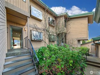 23001 Lakeview Drive