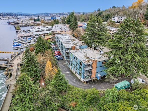 3200 W Commodore Way 206, Seattle WA 98199